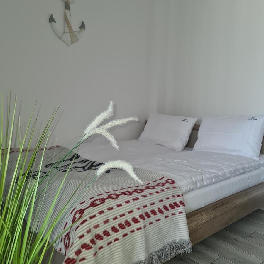 Lebskie Zacisze - Apartamenty Lebska Ostoja- Piaskowa Zarnowska 외부 사진